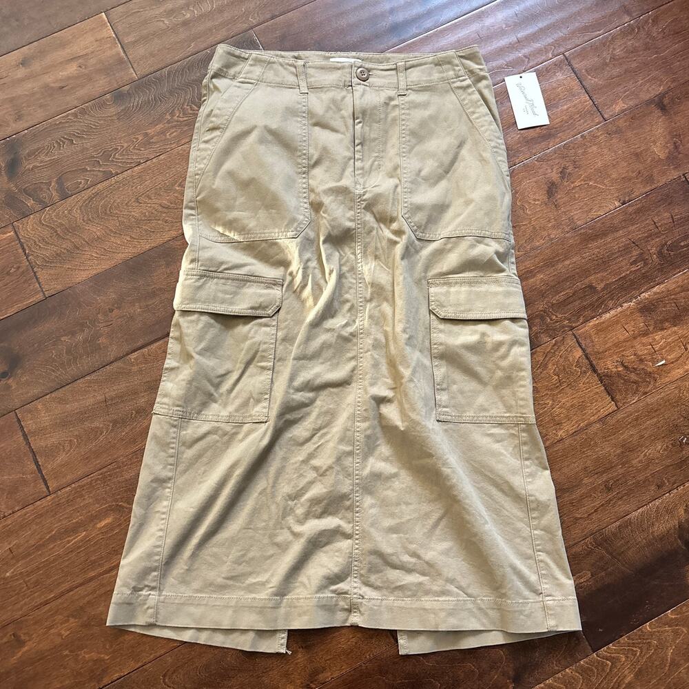 NWT Universal Thread High Rise Cargo Midi Skirt Tan Khaki y2k Women's Size US 8 - Picture 2 of 9